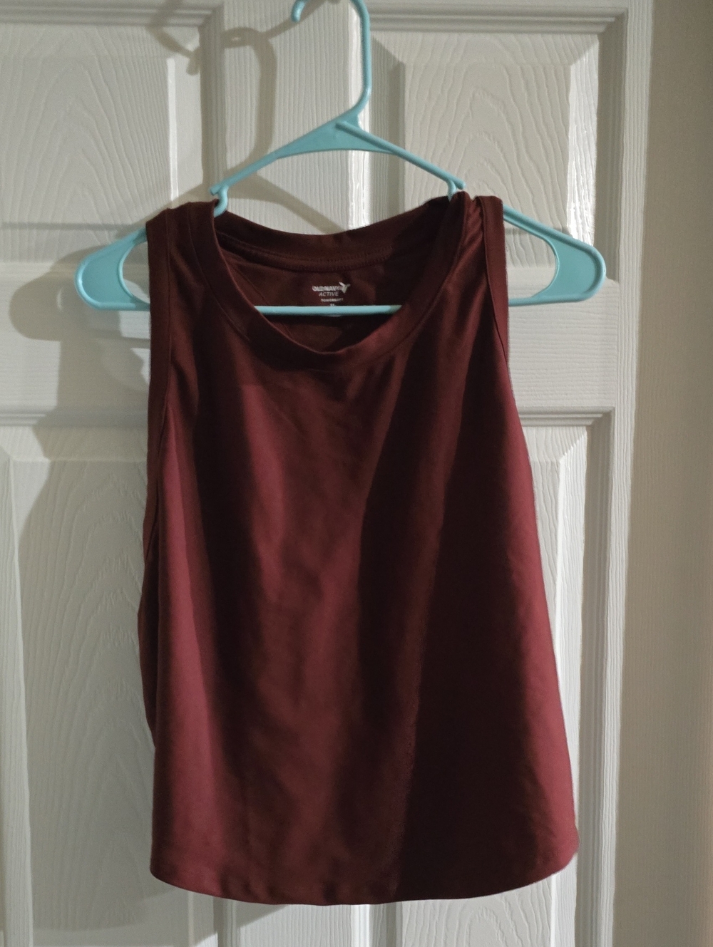 Active Essentials Women's Sleeveless Tank Top - Burgundy